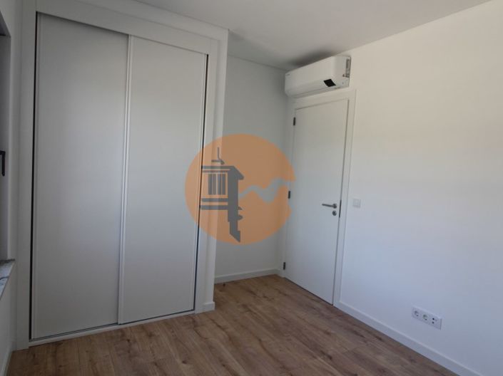 Image No.19-4 Bed Apartment for sale