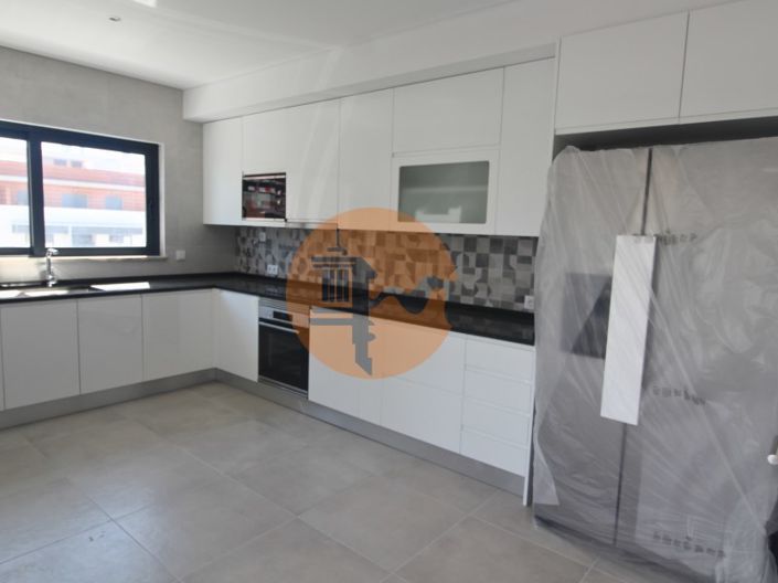 Image No.2-4 Bed Apartment for sale