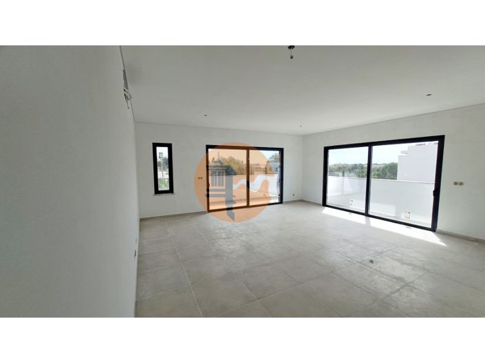 Image No.4-4 Bed Apartment for sale