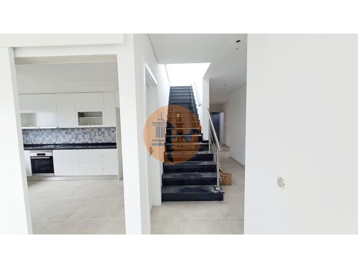 Image No.6-4 Bed Apartment for sale