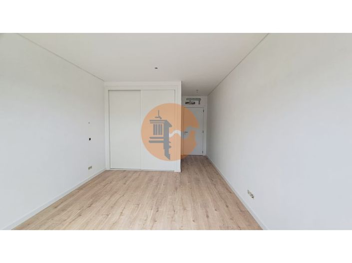 Image No.9-4 Bed Apartment for sale