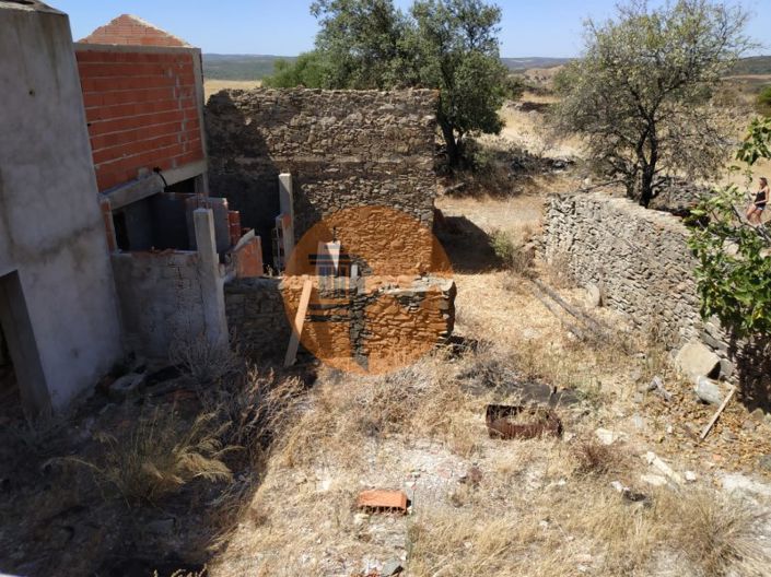 Image No.11-6 Bed House for sale