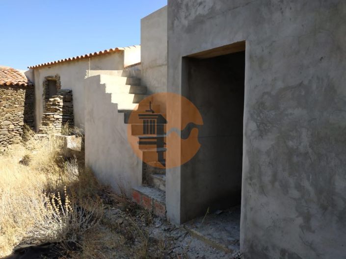 Image No.6-6 Bed House for sale