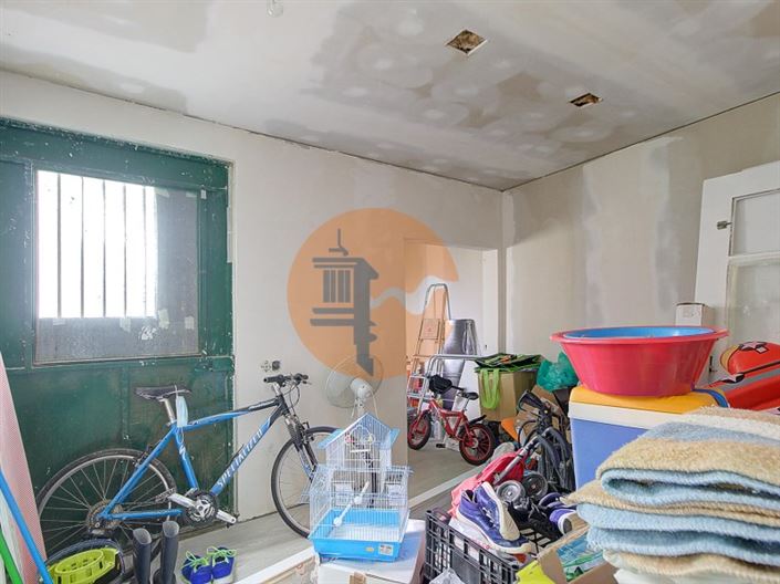 Image No.21-3 Bed House for sale