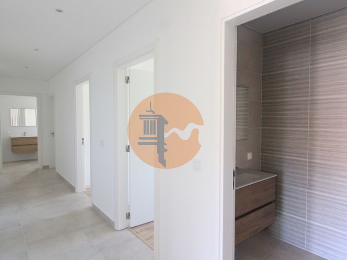 Image No.11-4 Bed Apartment for sale