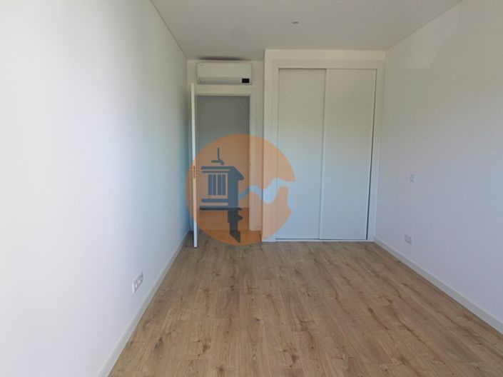 Image No.16-4 Bed Apartment for sale