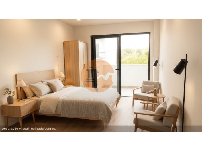 Image No.17-4 Bed Apartment for sale