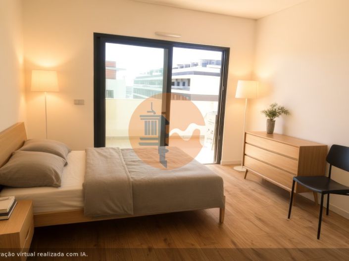 Image No.19-4 Bed Apartment for sale