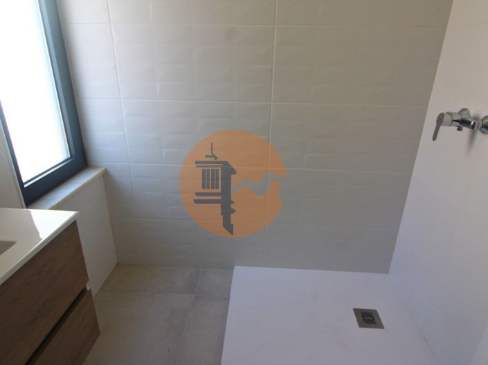 Image No.22-4 Bed Apartment for sale