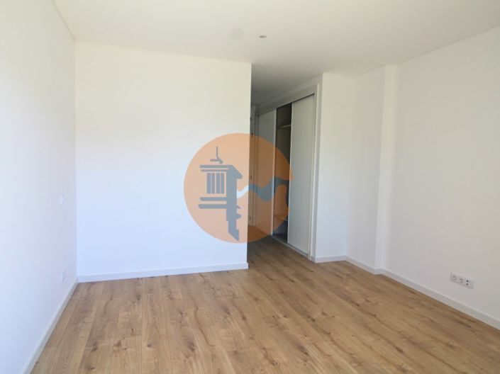 Image No.23-4 Bed Apartment for sale