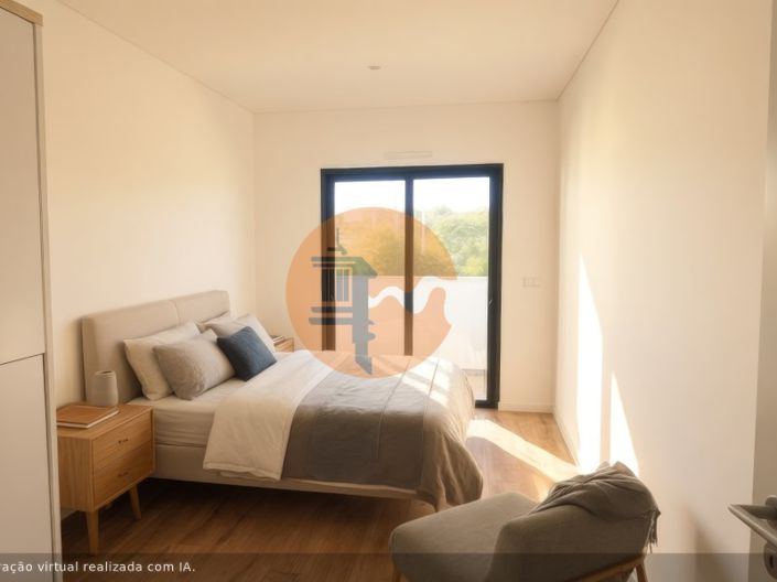 Image No.24-4 Bed Apartment for sale