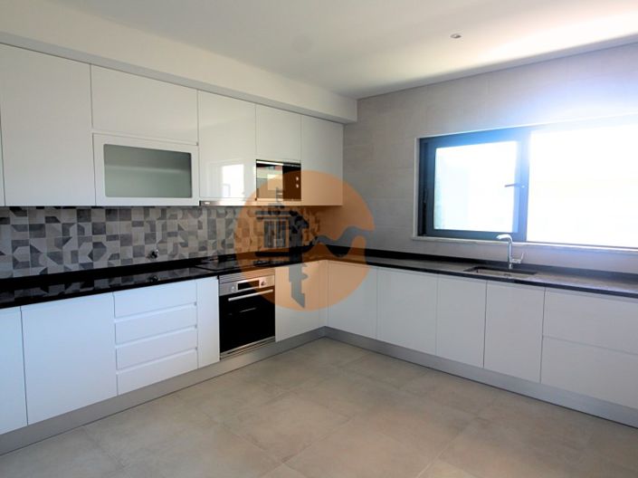 Image No.4-4 Bed Apartment for sale