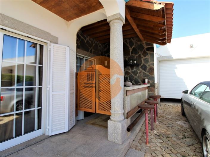 Image No.14-4 Bed House for sale