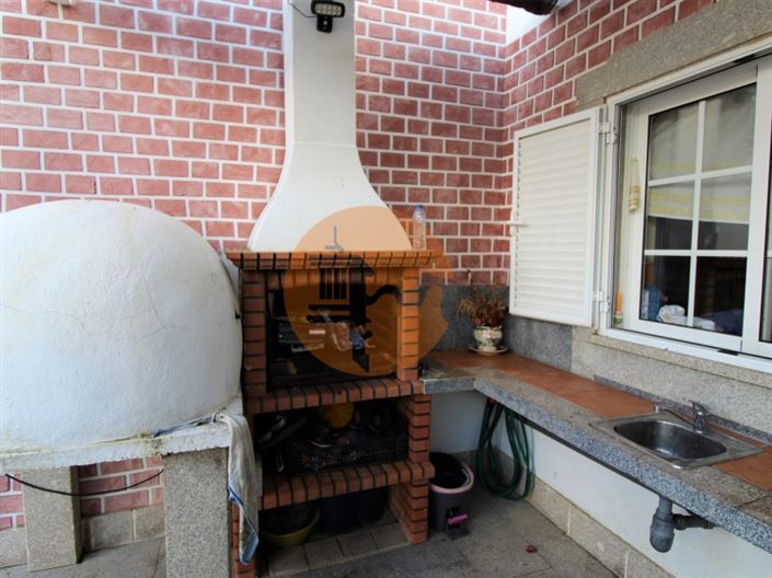 Image No.15-4 Bed House for sale