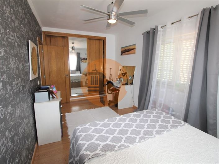 Image No.44-4 Bed House for sale