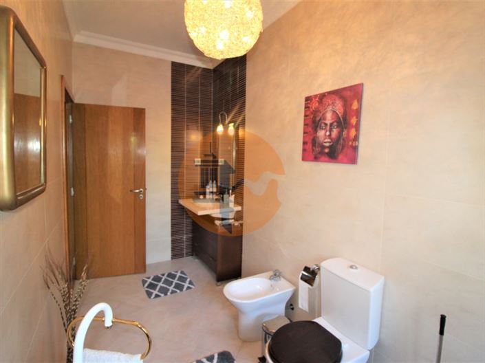 Image No.54-4 Bed House for sale