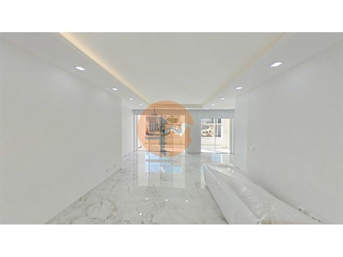 Image No.15-3 Bed Apartment for sale