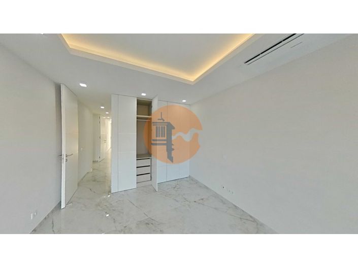 Image No.30-2 Bed Apartment for sale