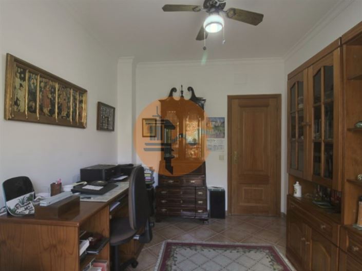 Image No.11-3 Bed Apartment for sale