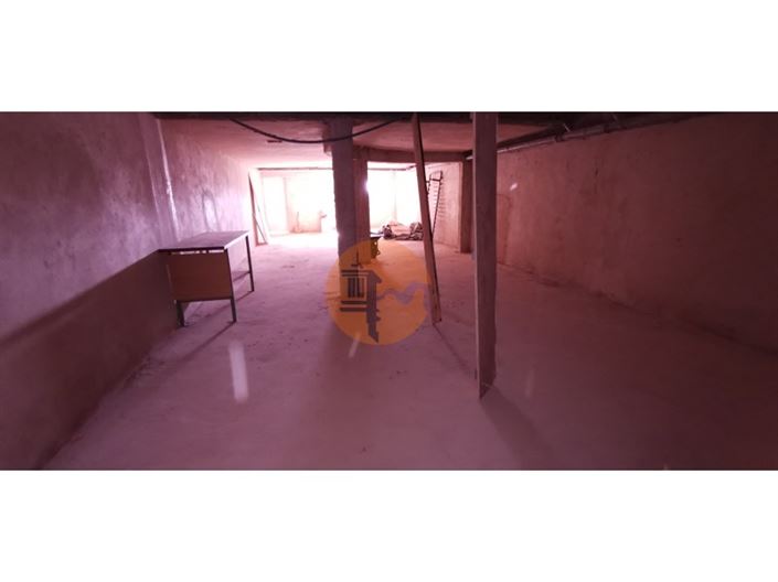 Image No.41-2 Bed House for sale