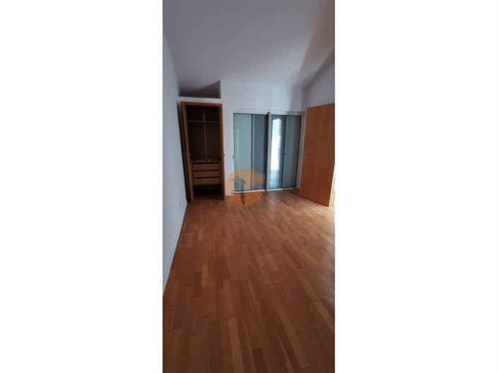 Image No.13-2 Bed House for sale