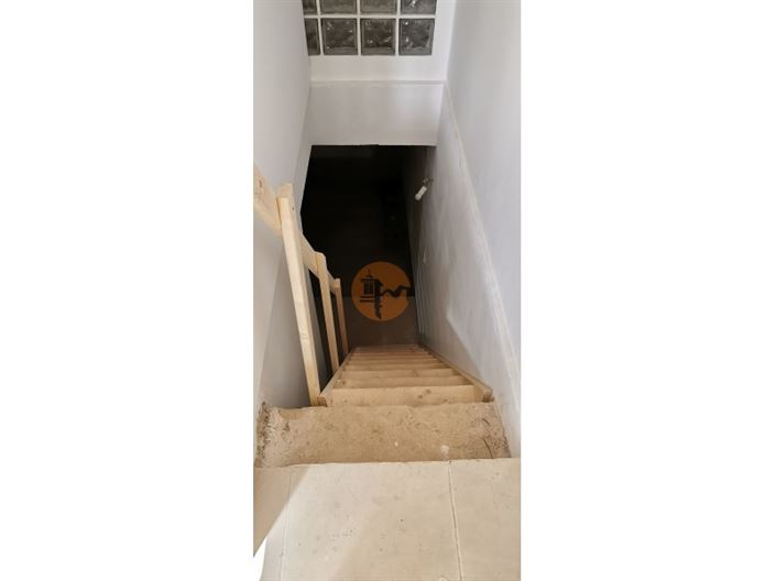 Image No.14-2 Bed House for sale