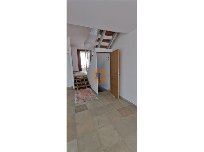 Image No.17-2 Bed House for sale