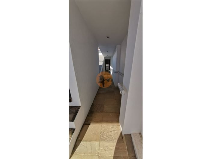 Image No.20-2 Bed House for sale