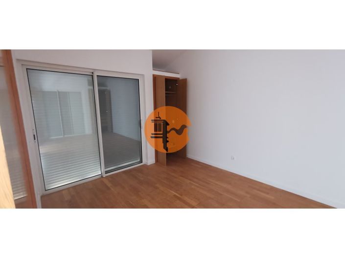 Image No.34-2 Bed House for sale