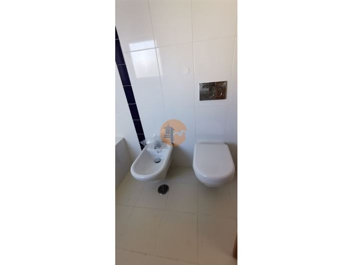 Image No.43-2 Bed House for sale