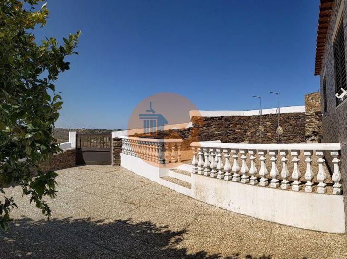 Image No.101-3 Bed House for sale