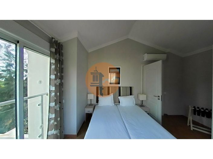 Image No.56-3 Bed House for sale