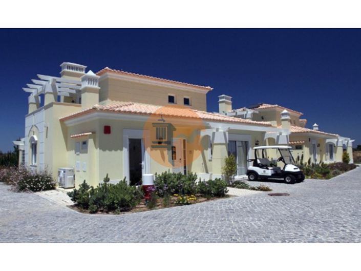 Image No.8-3 Bed House for sale