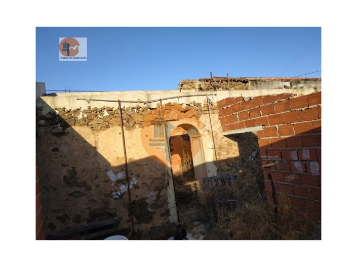 Image No.18-3 Bed House for sale