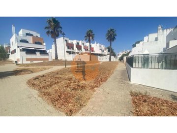1 - Olhão, Terrain