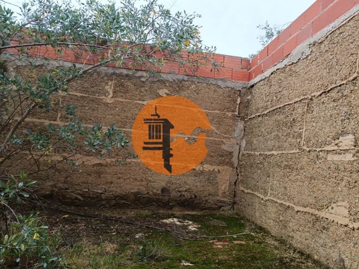 Image No.18-1 Bed House for sale