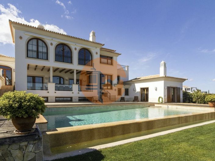 Image No.1-5 Bed House for sale