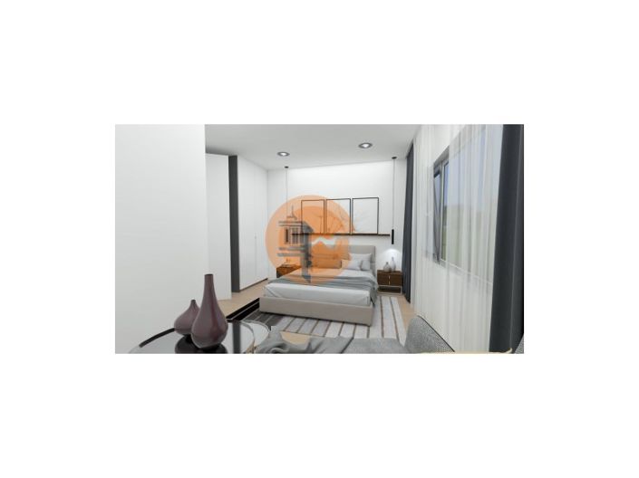 Image No.8-4 Bed House for sale