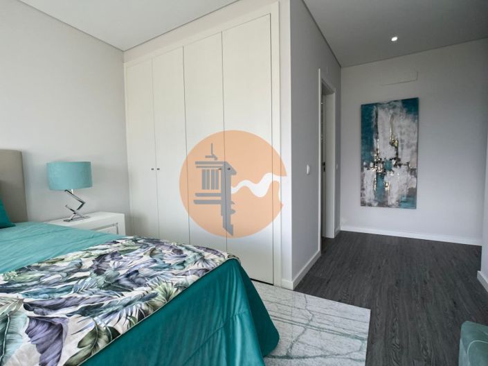 Image No.22-3 Bed Apartment for sale