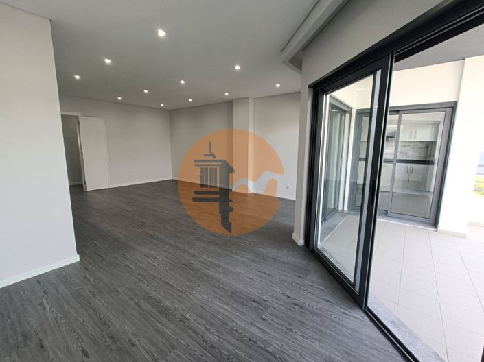 Image No.11-3 Bed Apartment for sale