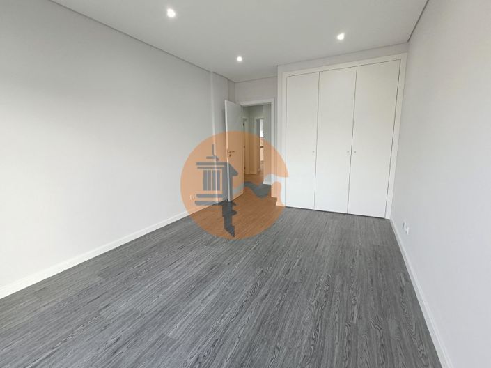 Image No.17-3 Bed Apartment for sale