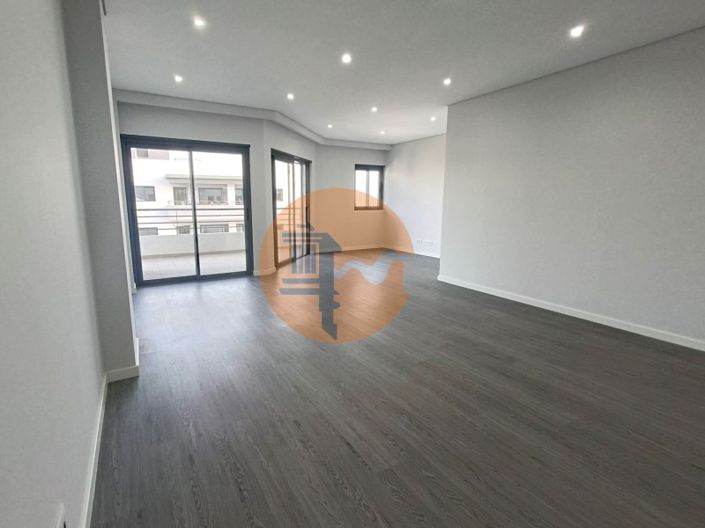 Image No.2-3 Bed Apartment for sale