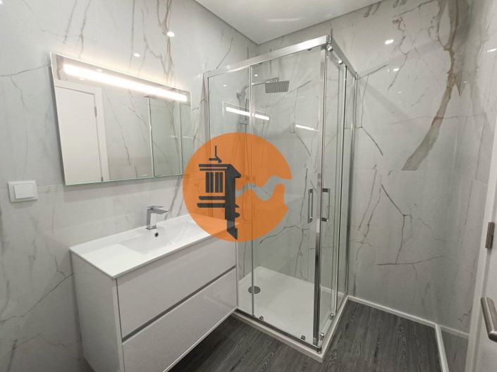 Image No.21-3 Bed Apartment for sale