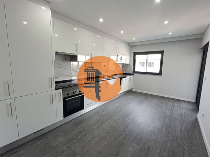 Image No.23-3 Bed Apartment for sale