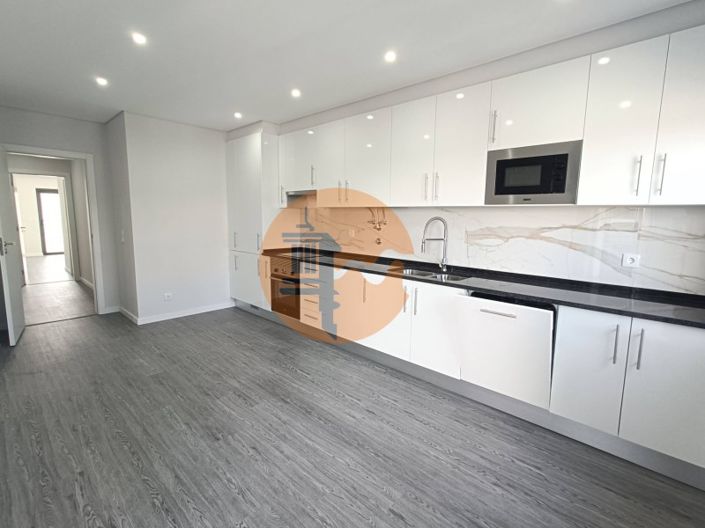 Image No.26-3 Bed Apartment for sale