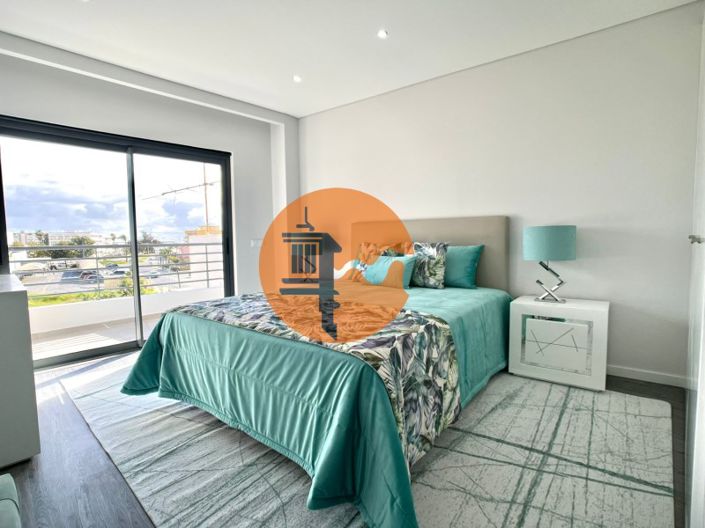 Image No.22-3 Bed Apartment for sale