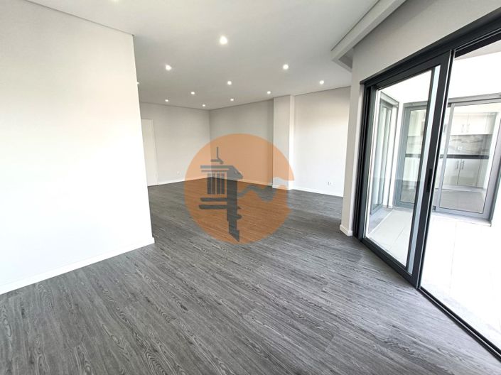 Image No.11-4 Bed Apartment for sale