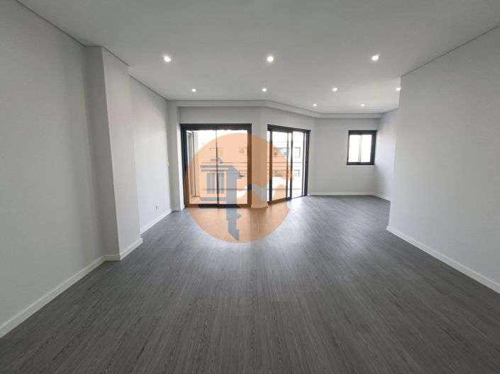 Image No.13-4 Bed Apartment for sale