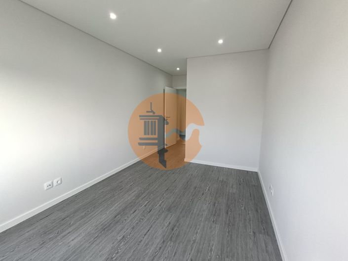 Image No.22-4 Bed Apartment for sale