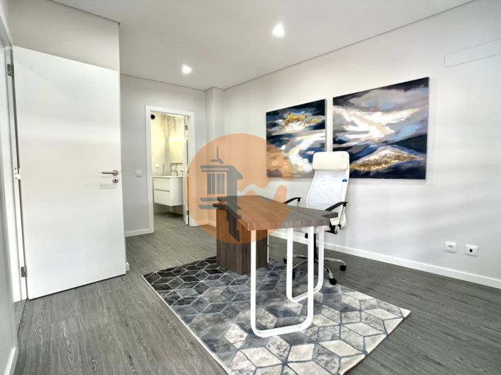 Image No.11-3 Bed Apartment for sale